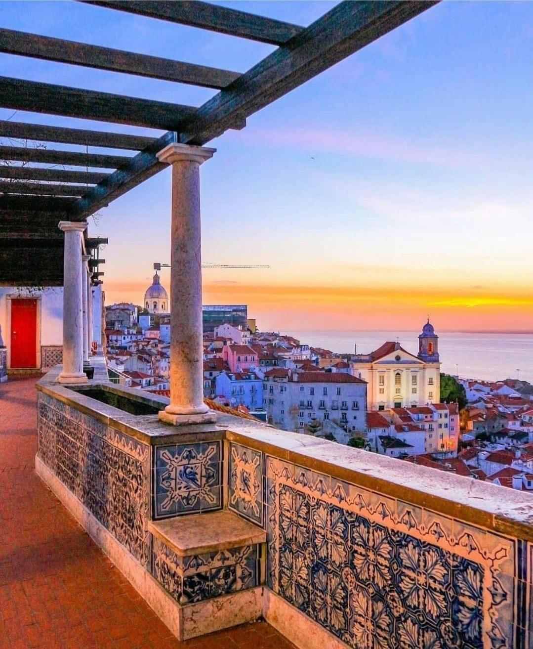 Alfama Historical Apartment 3 Bedroom Duplex Lisboa Exteriör bild